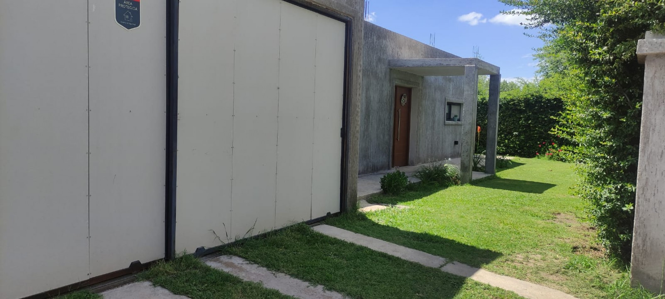 CASA QUINTA A ESTRENAR